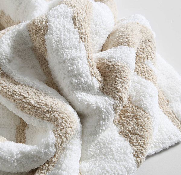 Woodland Throw: Throw / Sahara Tan - Off White